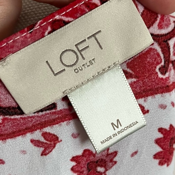 Loft • Red White Patterned Floral Paisley Tank Top - Picture 3 of 3